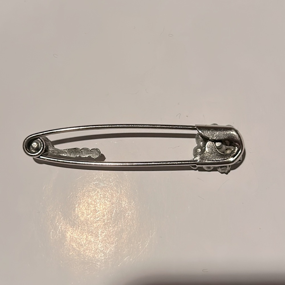 Fun, Rhinestone Oversized Safety Pin Style Brooch - Picture 5 of 6